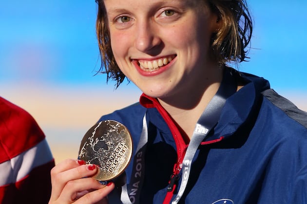 Video: Katie Ledecky Wins 1,500 Freestyle World Title with Worldrecord