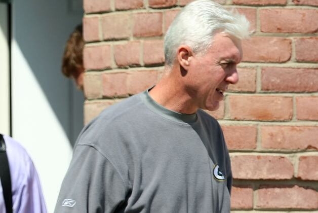 GM Signs Packers' Latest Treaty with Brett Favre