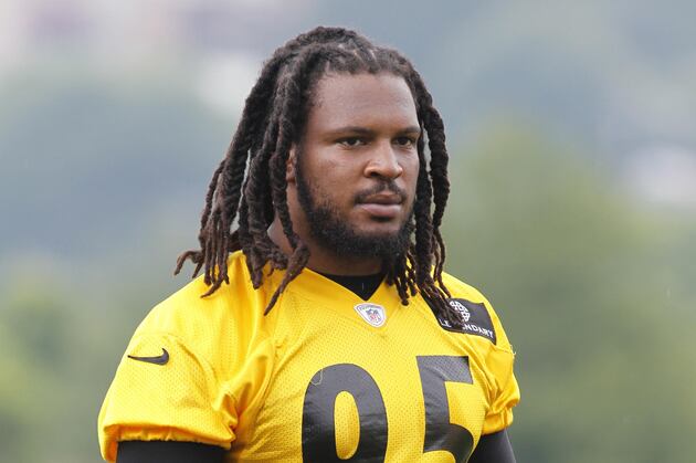 Inside the Ropes: 1st-Rounder Jones Stands out in Practice