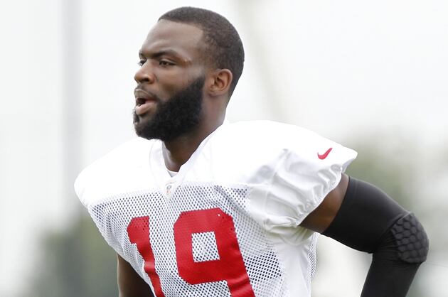 Johnathan Banks, Mike Williams Have Hamstring Injuries