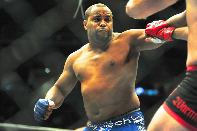 Daniel Cormier to '16-Year-Old Girl' Jon Jones: 'Grow Up Bud'