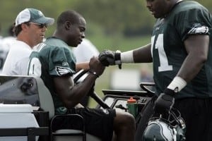 Maclin Undergoes Successful Knee Surgery