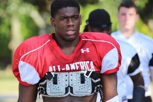Freshmen DEs Carl Lawson, Elijah Daniel Impressing with 'Violent Hands'