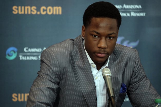Archie Goodwin Lands Acrobatic Dunk at Rookie Event