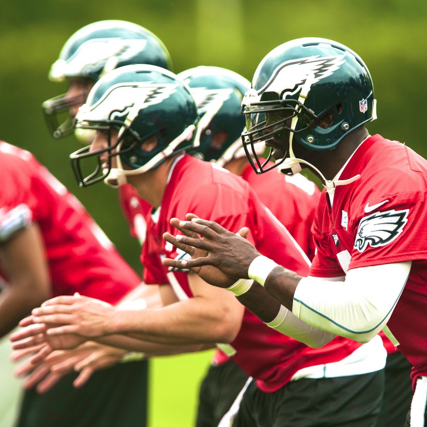 Sizing Up the Philadelphia Eagles' QB Competition One Week into the