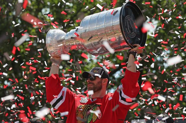 Michal Handzus Greeted by 10,000 in Slovakia
