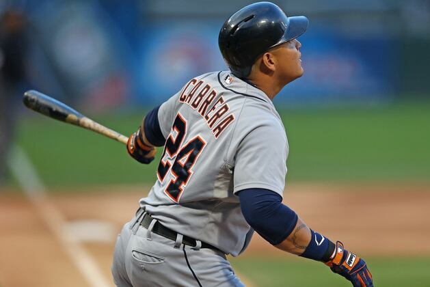 Sale Tosses Complete Game to Topple Tigers