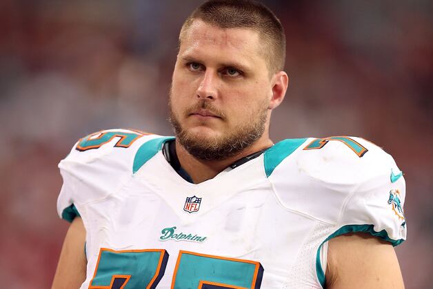 Dolphins OL Nate Garner Suffers Shoulder Injury