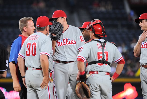 Phillies Notes: Lannan Leaves in Second Inning with Knee Injury