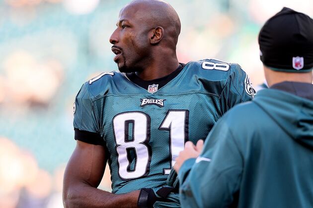 Avant Has Grown into a Leader, on and off the Field for Eagles