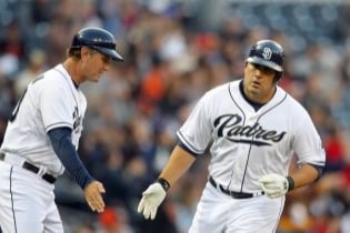 Padres Have “Growing Concern” About Carlos Quentin's Knee Injury