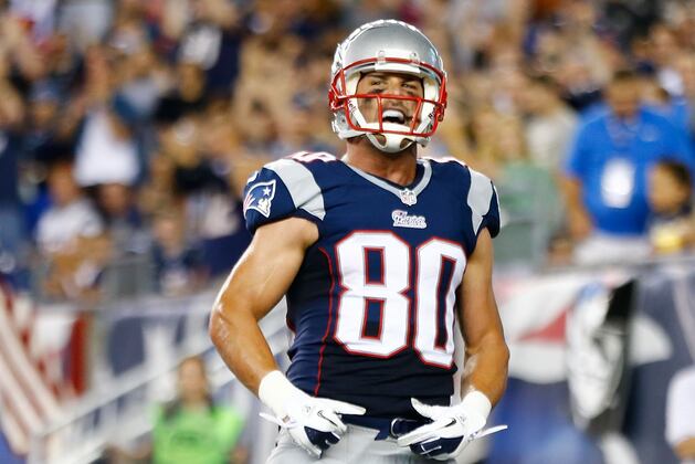 Tom Brady Leads Pats to Victory, 25-21