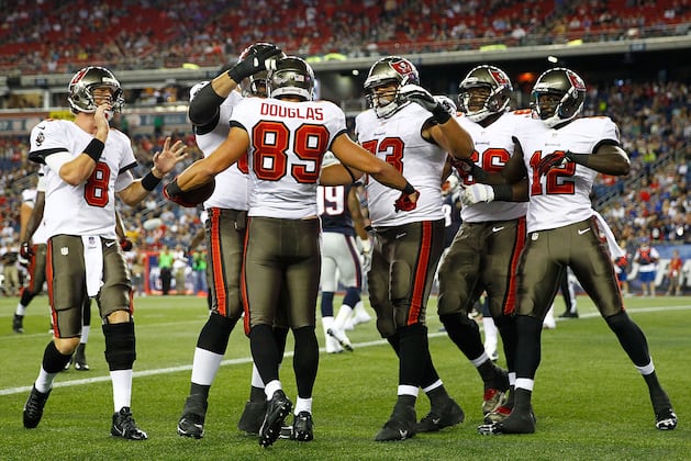 Bucs Starting Offense, Defense Struggle Against Pats