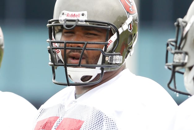 Doug Martin Practices, Carl Nicks Has an Infected Blister