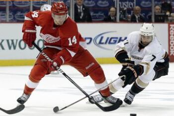 Wings Agree to Two-Year Contract with Forward Gustav Nyquist