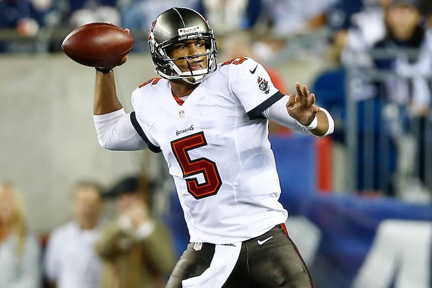NFL Great Fran Tarkenton Thinks Bucaneers QB Josh Freeman 'Plays God Awful'