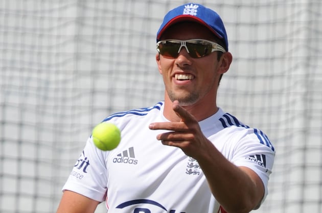 England Hand Simon Kerrigan and Chris Woakes Debuts in Final Ashes Test