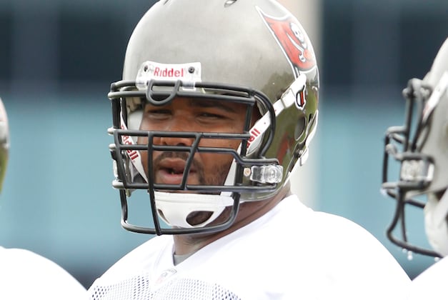Carl Nicks Injury: Buccaneers Guard Could Miss a Month with Infected Blister