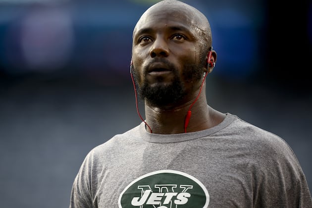 Some in Jets Organization Believe Santonio Milking Foot Injury