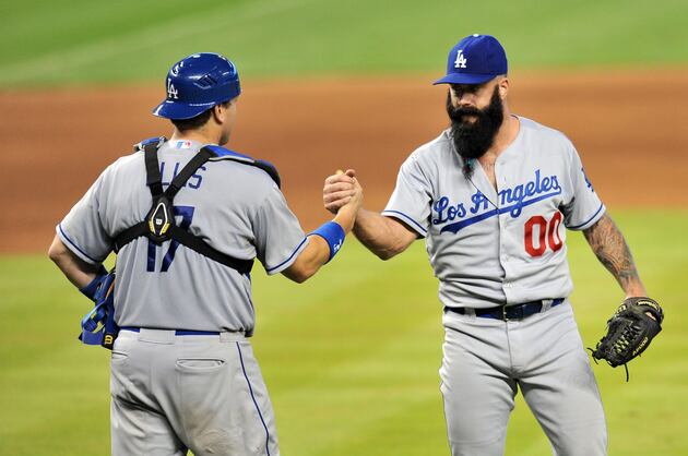 Ex-Giant Wilson Makes Debut for Dodgers
