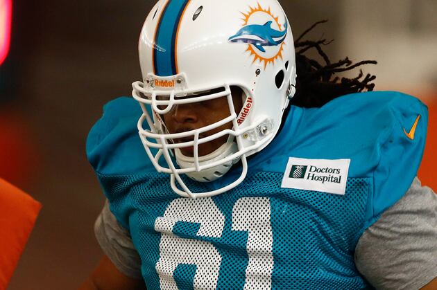 Lance Louis Patiently Waits for His Opportunity with Dolphins' Starting O-Line