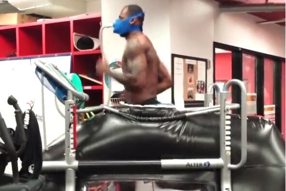 LeBron James Runs on Anti-Gravity Treadmill