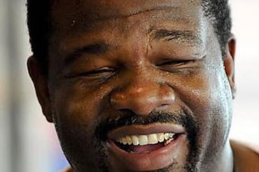 Former Undisputed Heavyweight Boxing Champion to Enter Pro Wrestling
