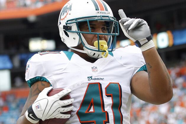 Dolphins Trim Roster to 75 Players