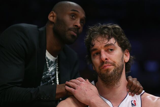 Pau Gasol, Kobe Bryant Bond Digitally over Barcelona's Super Cup Win