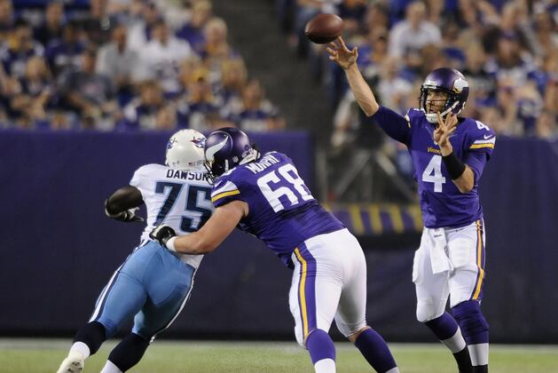 Munchak plays Locker in 24-23 preseason loss