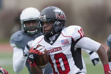 WR Lewis Carried off Field with Leg Injury vs. Iowa