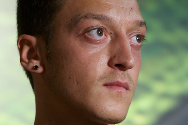 Mesut Ozil Transfer News and Rumours: Latest Updates for Sept. 2 Deadline Day