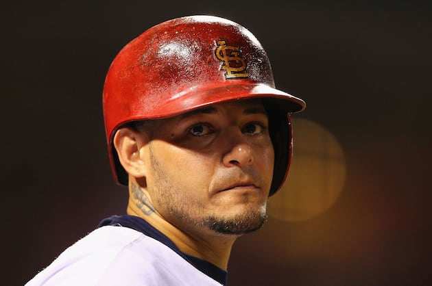 Yadier Molina Removed from Game with Wrist Soreness