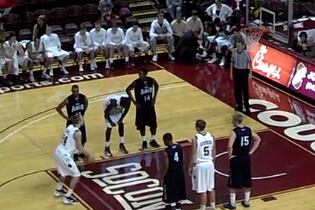 Rick Barry's Son Plays at Charleston, Shoots Free Throws Underhand (VIDEO)