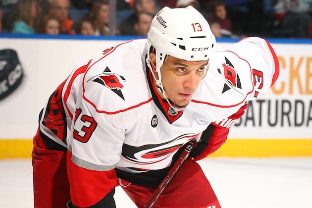 Report: Sharks Bringing Stewart to Camp on PTO