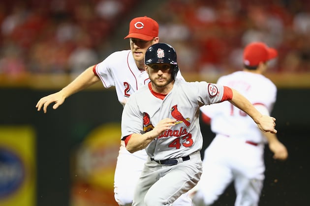 Reds Beat Cards with Show of Power