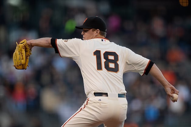 Cain Loses Pitchers' Duel in Return to Giants
