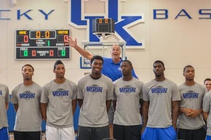 Photo: Jay Bilas Photobombs Entire Kentucky Basketball Team