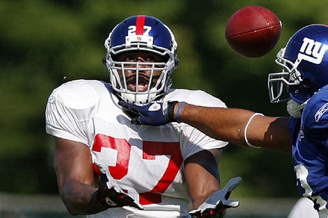 Brandon Jacobs Among Backs Giants Will Look at