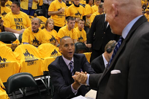 Former Pacer Roger Brown Enters Basketball HOF as Reggie Miller Pays Tribute