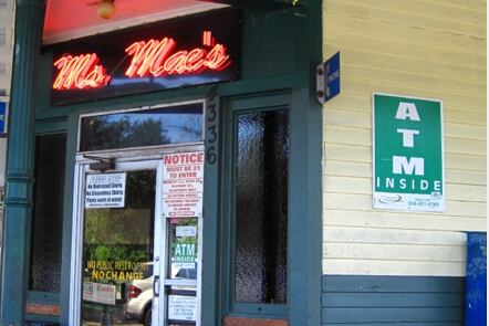 Rob Ryan Buys a Round for Ms. Mae's After Saints' Win