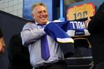 Hull Officially Rejoins Blues: 'I'm Glad I'm Back'