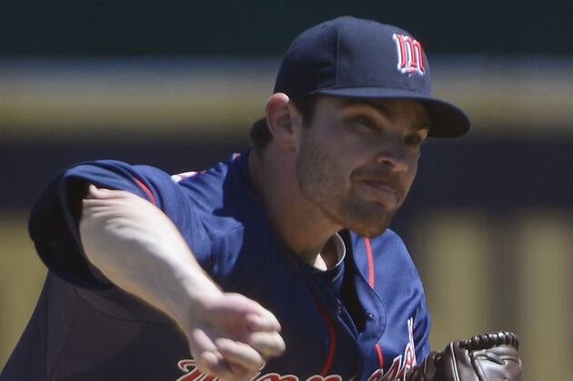 Hendriks Allows 3 ER in 5 IP to Stave off A's