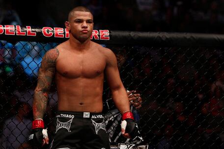 Following Four Surgeries, 'Pitbull' Alves Eyes Early 2014 Return
