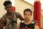 Jimmy Butler Works Out with Mark Wahlberg