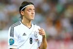 Why Ozil Can't Cover All of Arsenal's Weaknesses