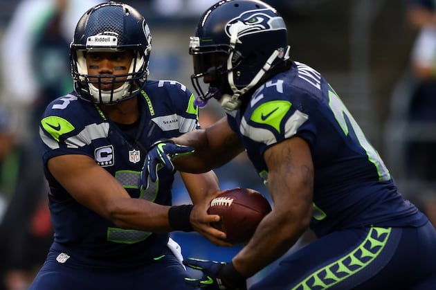 Seahawks Shrug off Sloppy Start, Lightning Storm