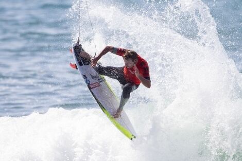 Taj Burrow Wins Hurley Pro at Trestles