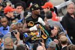 Mayweather Proves Boxing Is Still Alive
