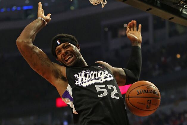 Hawks Sign James Johnson